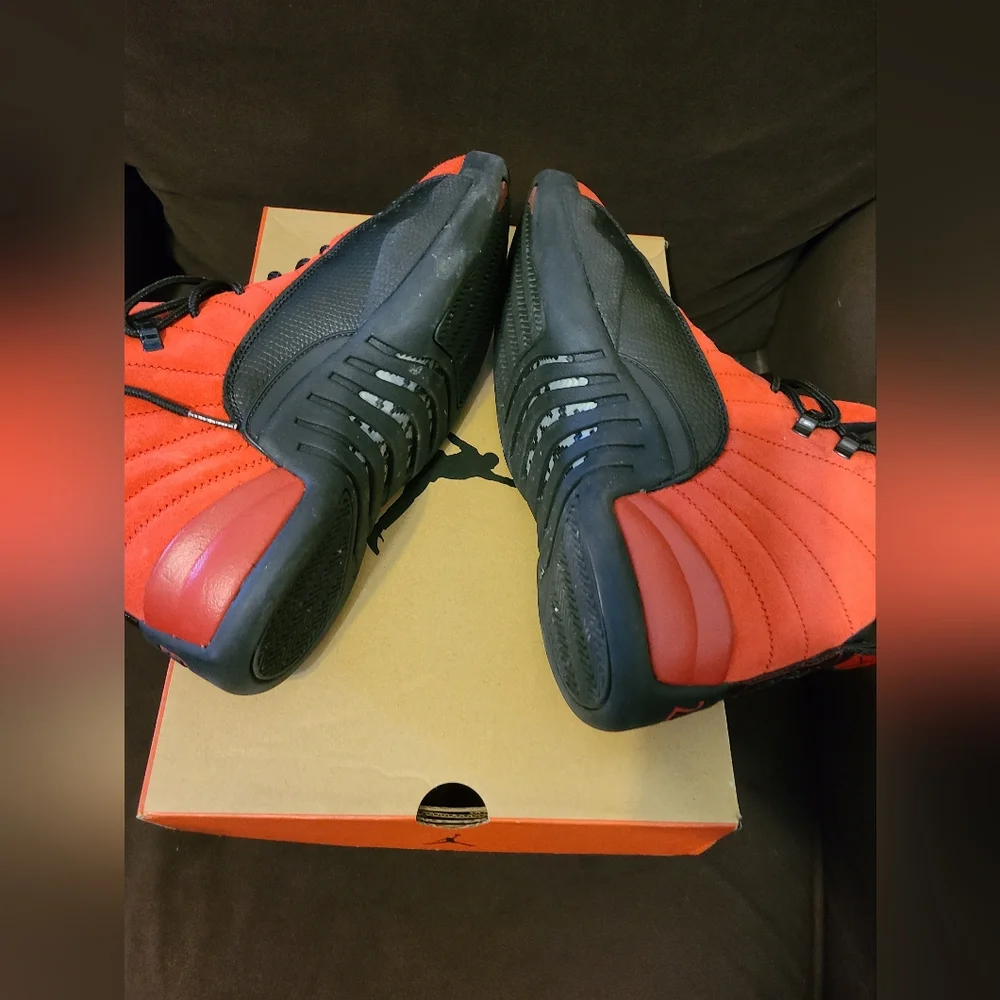 AIR JORDAN 12 RETRO  SNEAKERS